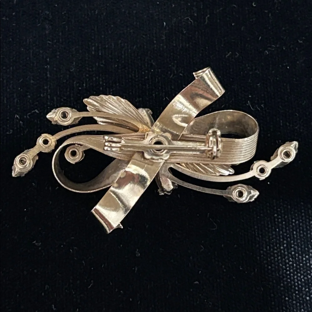 Vintage Bow Pin
